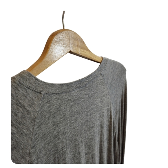 CABI OFFHAND Long Sleeve Knit Tunic Split Stitched V Neck Heather Grey Medium - Picture 7 of 13